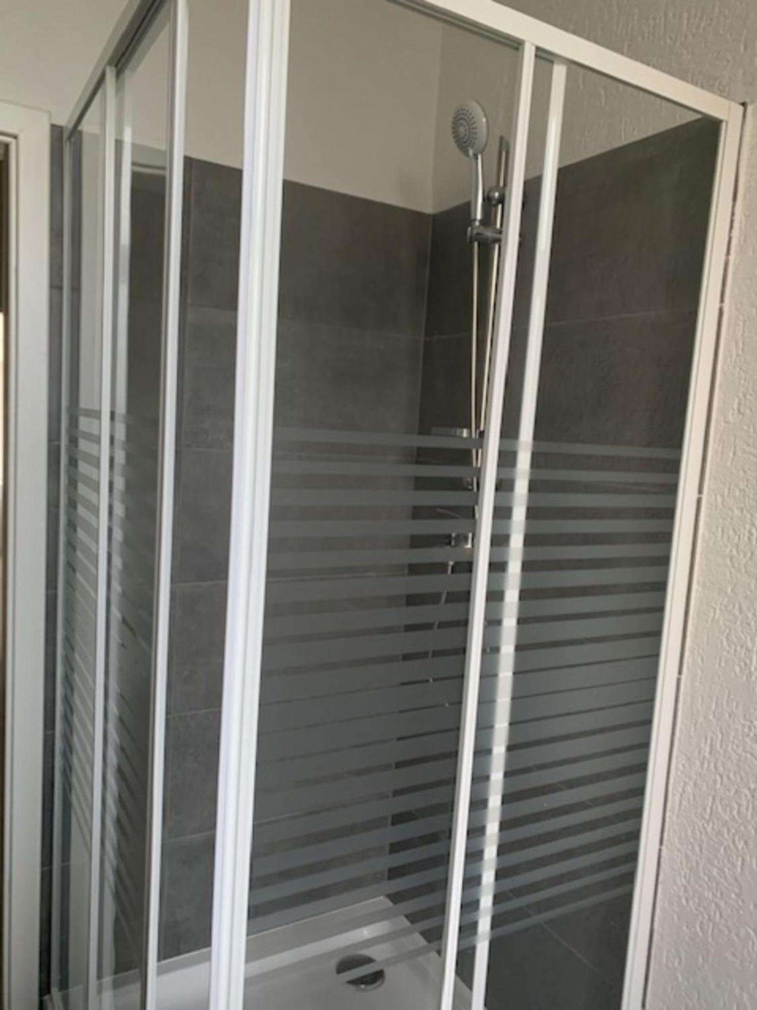 Am Bahnhof Apartment Цвикау Екстериор снимка